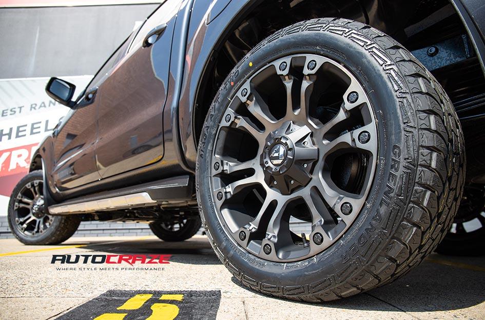 FORD-RANGER-VAPOR-BLACK-MACHINED-WITH-DARK-TINT